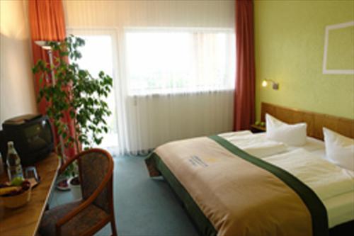 Greenline Hotel Hellfeld Neubrandenburg Room photo