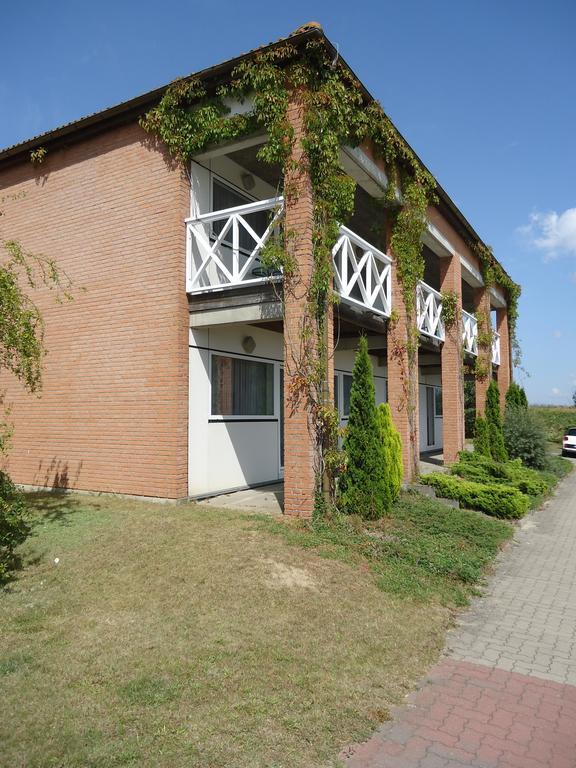Greenline Hotel Hellfeld Neubrandenburg Exterior photo