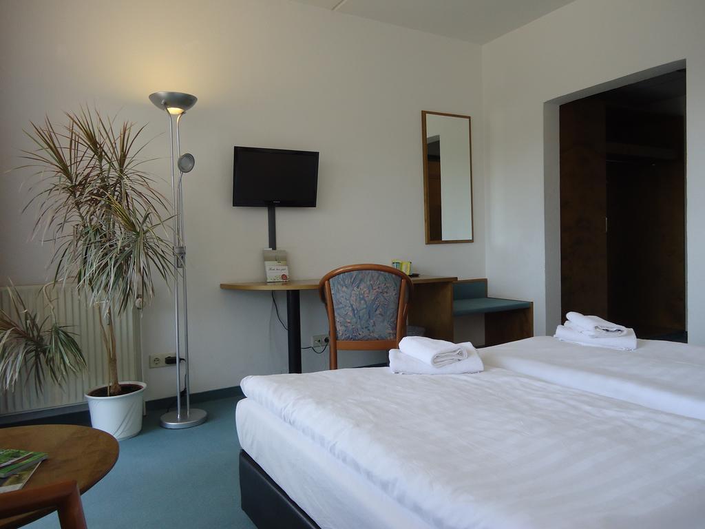 Greenline Hotel Hellfeld Neubrandenburg Exterior photo